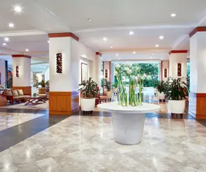 Photo 3 - Ilikai Hotel & Luxury Suites