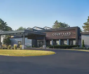 Photo 2 - Courtyard by Marriott Chicago Wood Dale