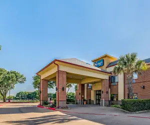 Photo 2 - Quality Inn West Plano - Dallas