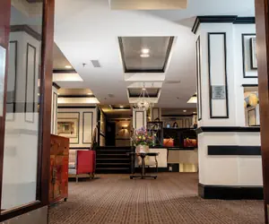 Photo 2 - The Dunhill Hotel