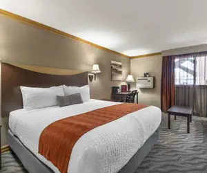 Photo 2 - Best Western Plus Rio Grande Inn