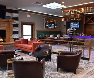 Photo 3 - The Fontana Hotel