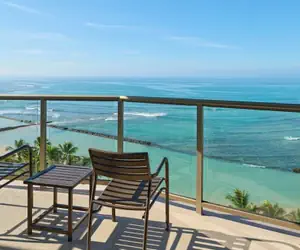 Photo 2 - Waikiki Circle Hotel By Castle