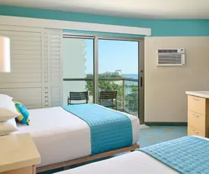 Photo 5 - Waikiki Circle Hotel By Castle
