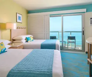 Photo 4 - Waikiki Circle Hotel By Castle