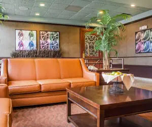 Photo 2 - Clarion Hotel & Suites Riverfront