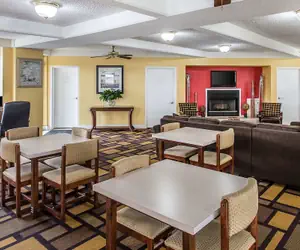 Photo 2 - Econo Lodge Byron near Historic District - Warner Robins