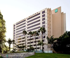 Photo 2 - Embassy Suites by Hilton San Diego La Jolla