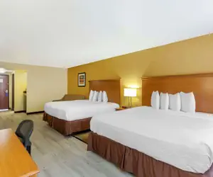 Photo 2 - Best Western Kiva Inn