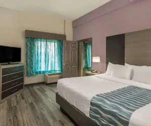 Photo 5 - La Quinta Inn & Suites by Wyndham Clarksville