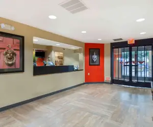 Photo 4 - Studio 6 Suites Seattle Kent WA