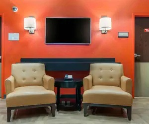 Photo 5 - Studio 6 Suites Seattle Kent WA