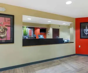 Photo 2 - Studio 6 Suites Seattle Kent WA