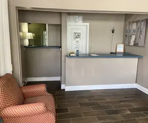 Photo 3 - Inn Between The Hedges