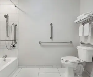 Photo 5 - Courtyard Suwanee by Marriott