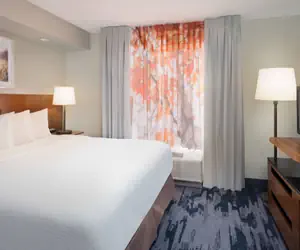 Photo 2 - Fairfield Inn and Suites by Marriott Austin South