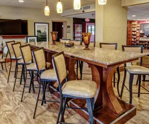 Photo 2 - Hampton Inn Winchester