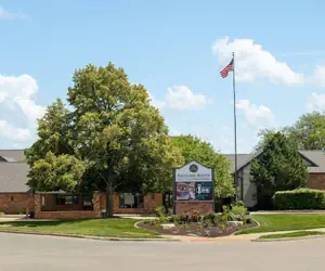 Photo 2 - Eastland Suites Hotel & Conference Ctr, Trademark by Wyndham