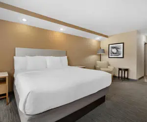 Photo 2 - Best Western Cooperstown Inn & Suites