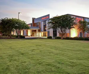 Photo 2 - Hampton Inn Auburn