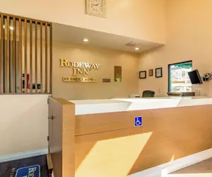 Photo 2 - Rodeway Inn Artesia Cerritos