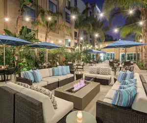 Photo 2 - DoubleTree by Hilton Los Angeles - Commerce