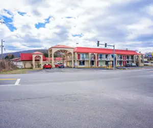 Photo 2 - Ozark Junction mountain view by OYO