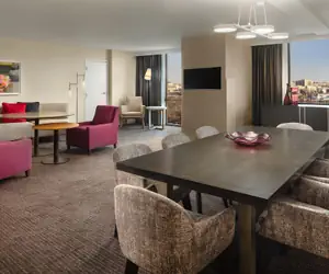 Photo 5 - Crowne Plaza Dallas Market Ctr - Love Field by IHG