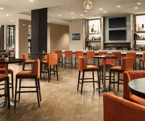 Photo 2 - Crowne Plaza Dallas Market Ctr - Love Field by IHG