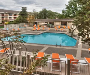 Photo 2 - Ashland Hills Hotel & Suites