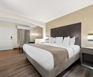 Photo 2 - Best Western Catalina Inn