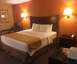 Photo 5 - Days Inn & Suites by Wyndham Red Rock-Gallup