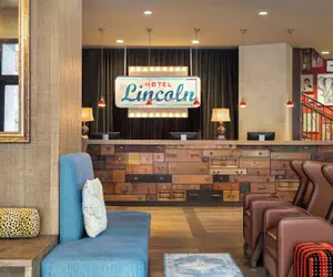 Photo 4 - Hotel Lincoln