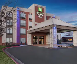 Photo 2 - Holiday Inn Express Hotel & Suites Bentonville by IHG