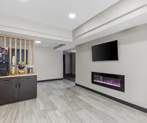 Photo 4 - Days Inn & Suites by Wyndham Union City