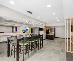 Photo 3 - Days Inn & Suites by Wyndham Union City