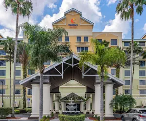 Photo 2 - Comfort Suites Maingate East