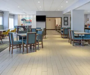 Photo 4 - Hampton Inn Dover