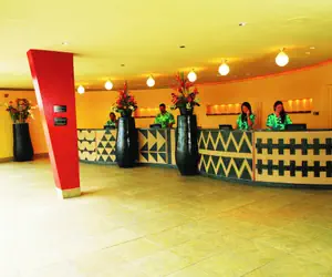Photo 4 - The Twin Fin Hotel