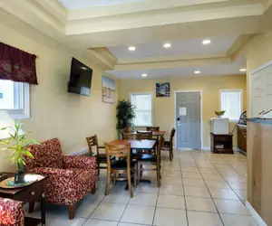 Photo 3 - Econo Lodge West Yarmouth on Cape Cod