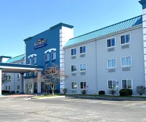 Photo 2 - Baymont by Wyndham Litchfield