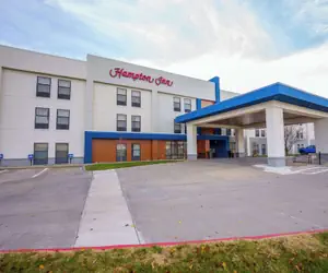 Photo 2 - Hampton Inn Hutchinson
