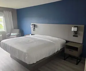 Photo 4 - Rodeway Inn