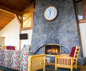 Photo 3 - Econo Lodge Inn & Suites Colonie Center Mall