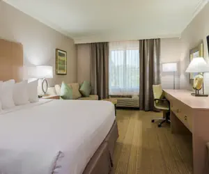 Photo 4 - Holiday Inn Express Fairhope by IHG