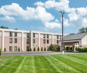 Photo 2 - Comfort Inn Oxford - University Area