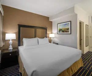 Photo 2 - Best Western Plus Palm Court Hotel