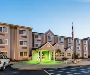 Photo 2 - Microtel Inn & Suites by Wyndham Hillsborough