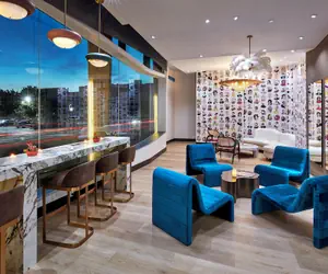 Photo 5 - Elan Hotel