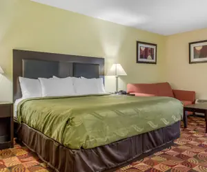 Photo 2 - Quality Inn Bloomington near University